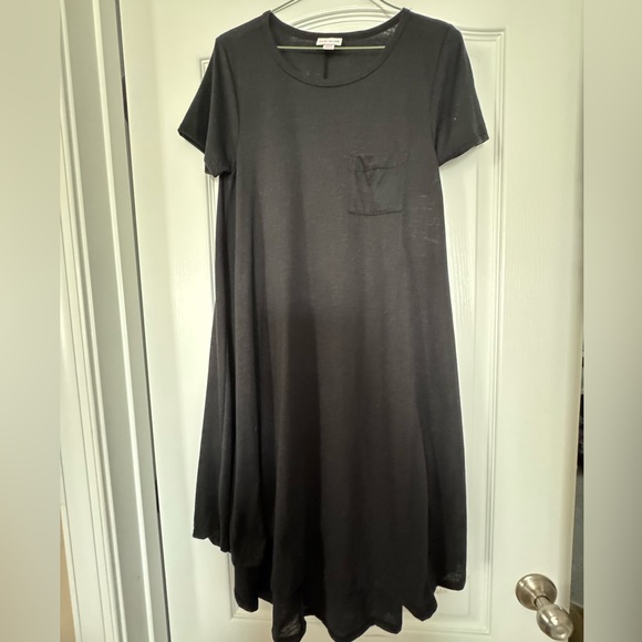 LuLaRoe Black Carly Knee-Length T-Shirt Dress - Picture 4 of 4